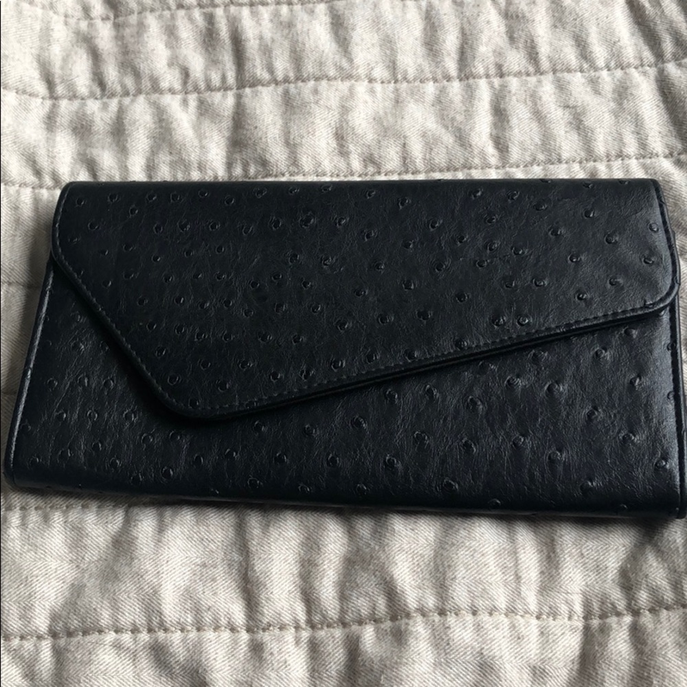 Black Clutch
